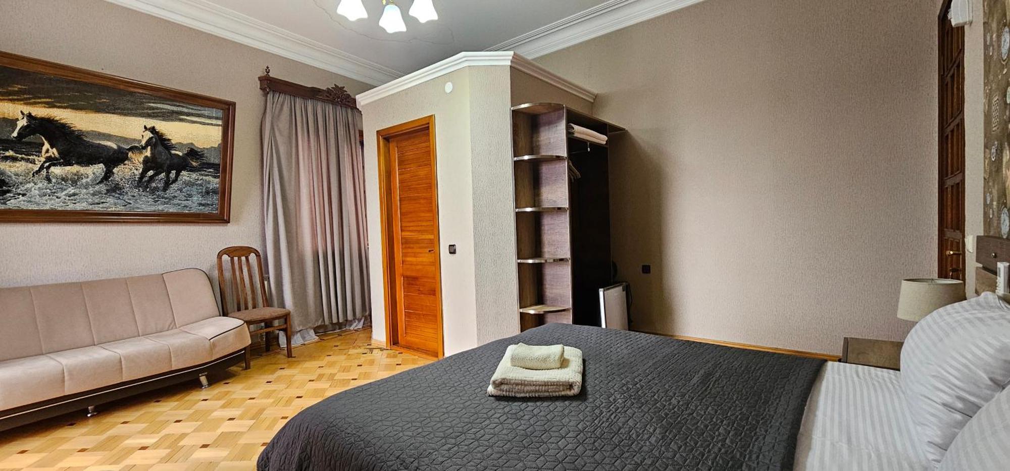 Hotel Villa Kutaisi Oda fotoğraf